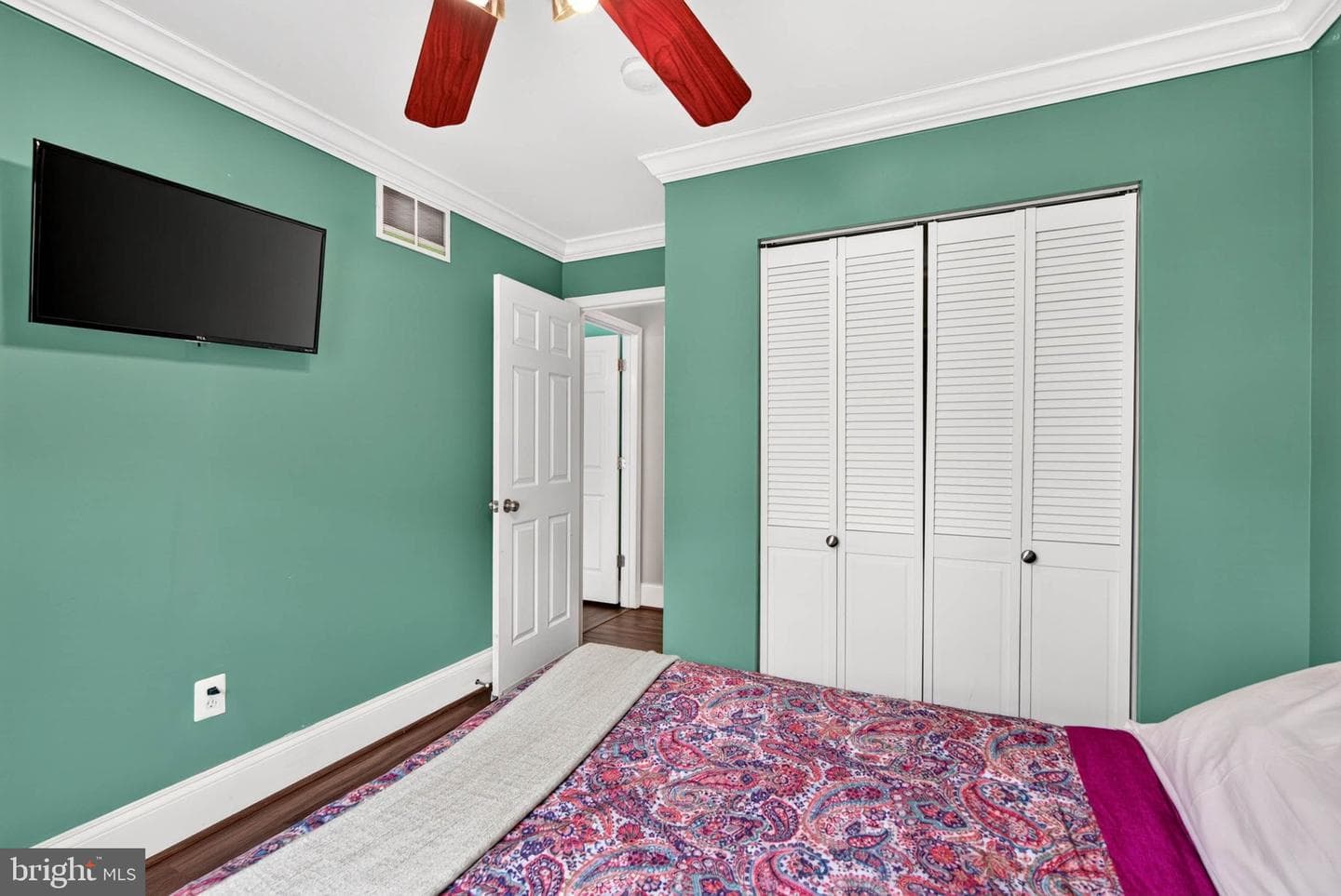 1248 48th Street photo 29