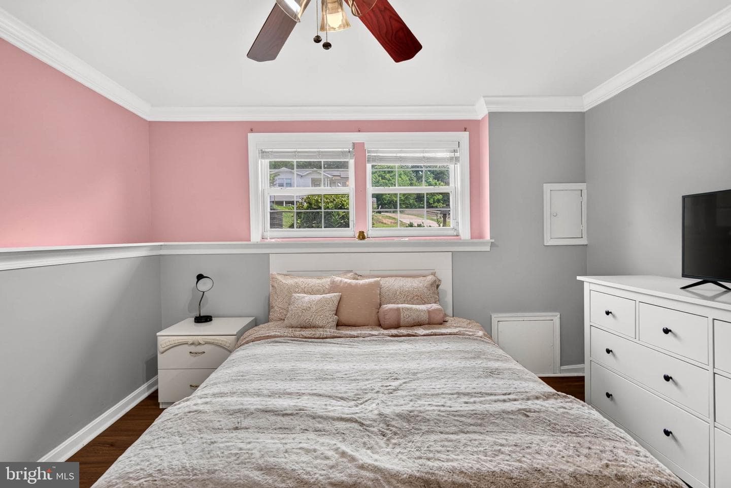 1248 48th Street photo 32