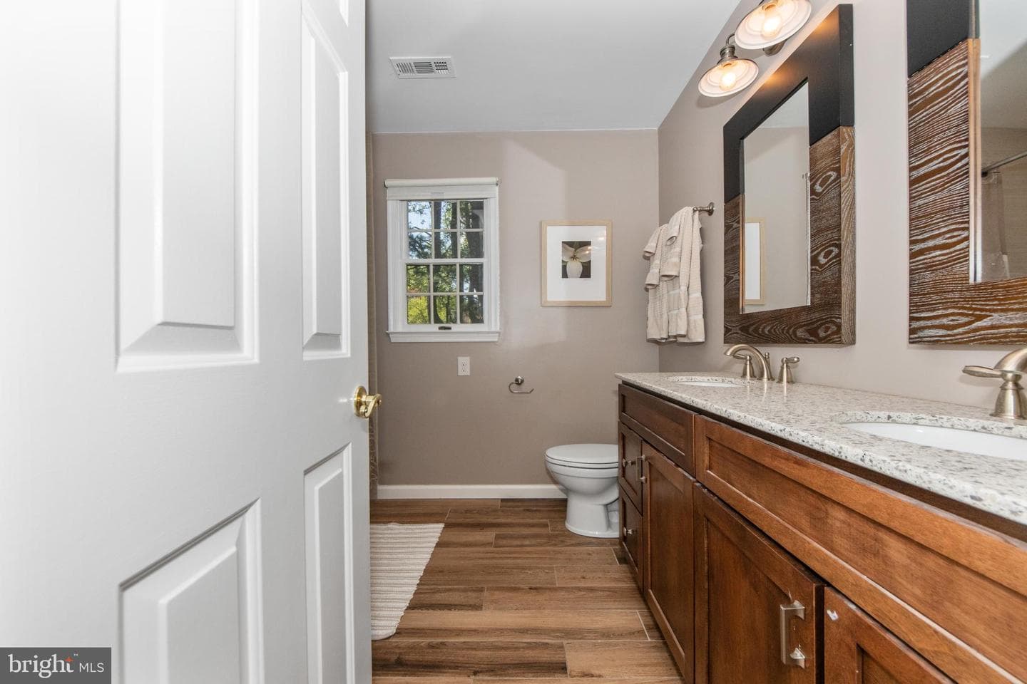 104 3rd Avenue photo 9