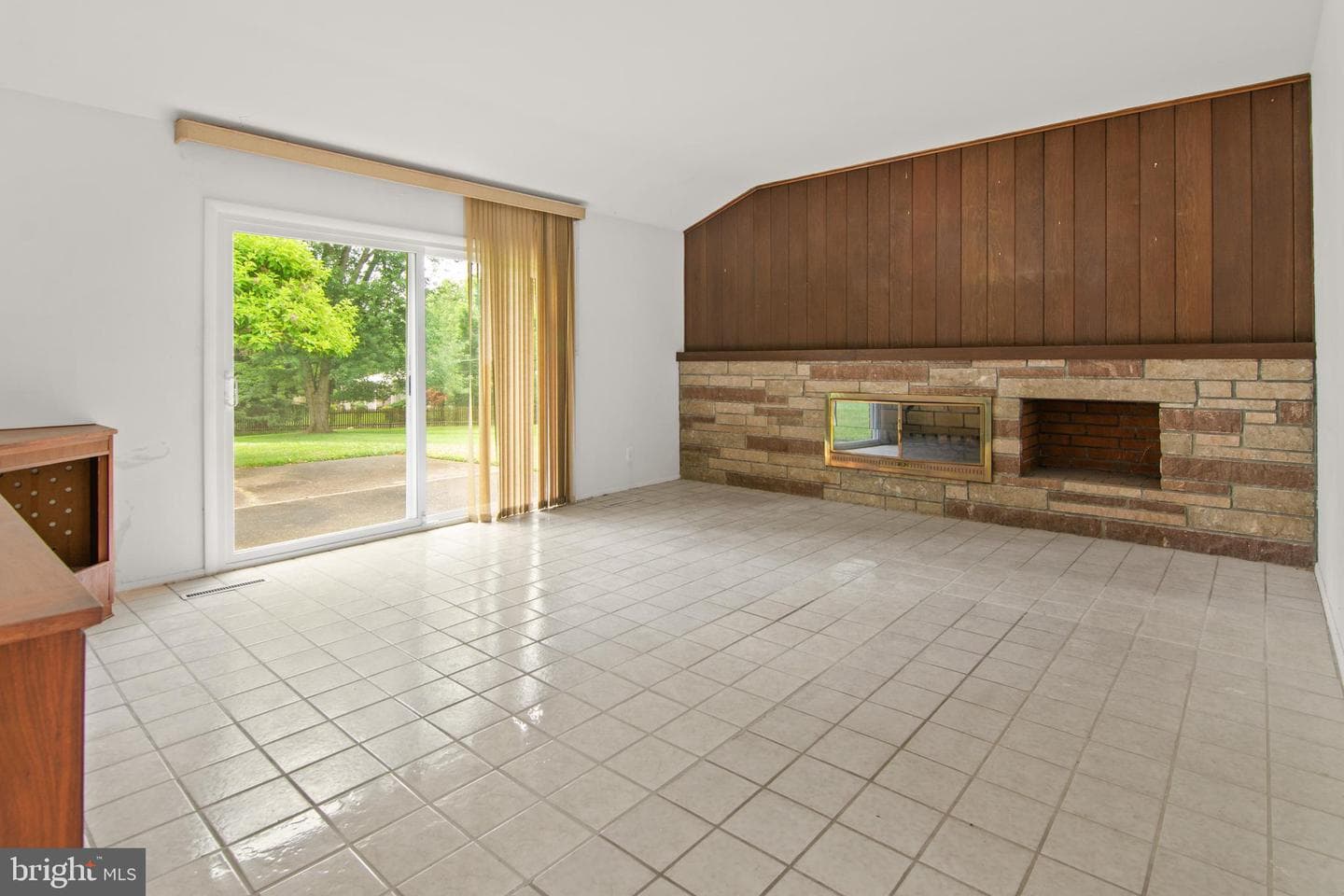 7905 Winterset Avenue photo 8