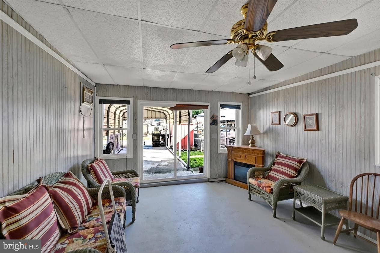 7552 Rabon Avenue photo 8