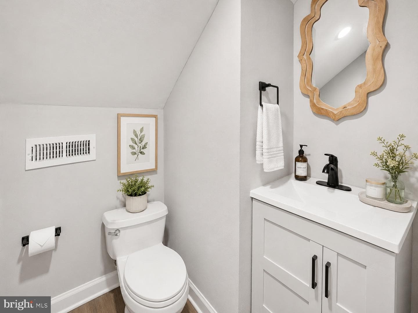 2514 Wentworth Road photo 7