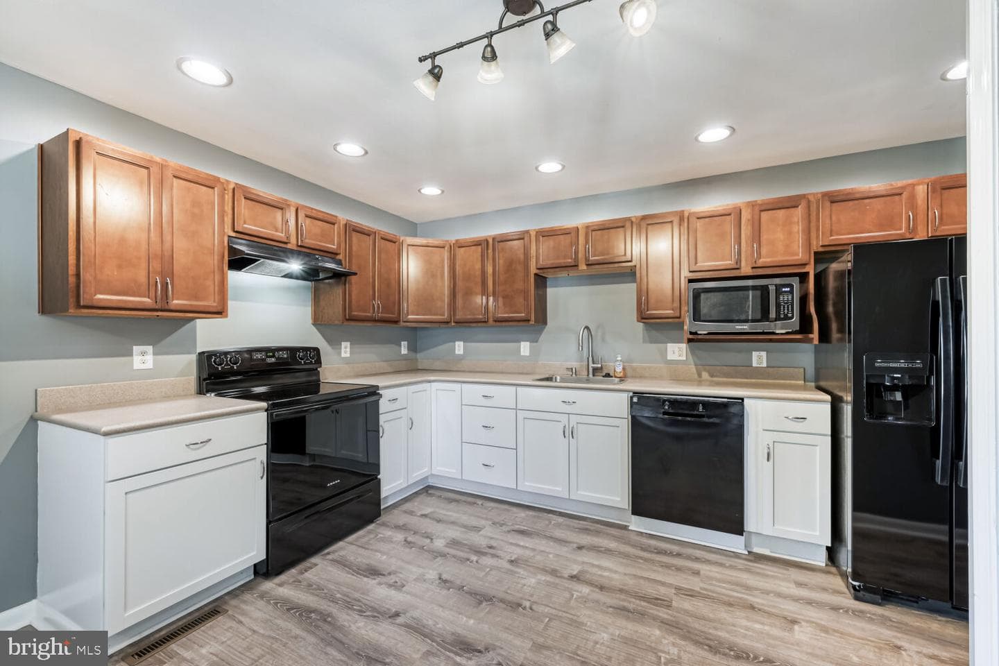 1225 Canberwell Rd photo 10