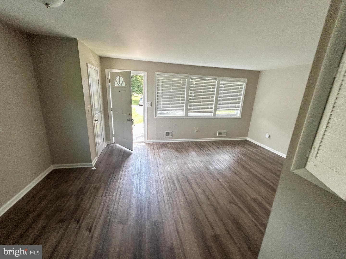 2012 Royal Garden Drive photo 6
