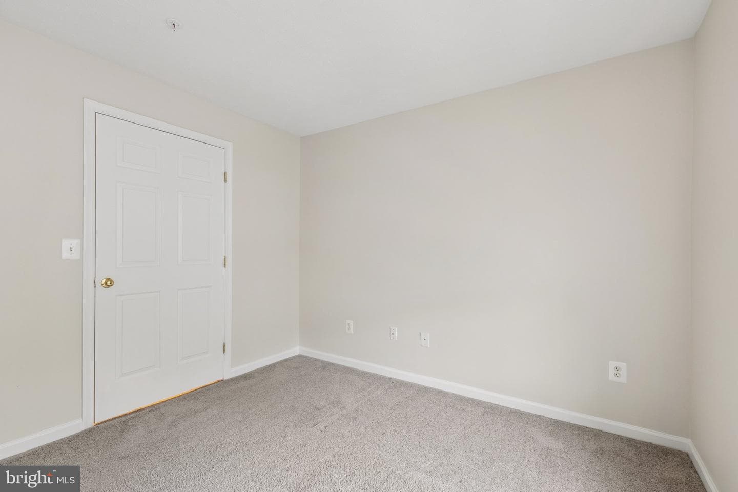 5051 Marchwood Court #6j photo 29
