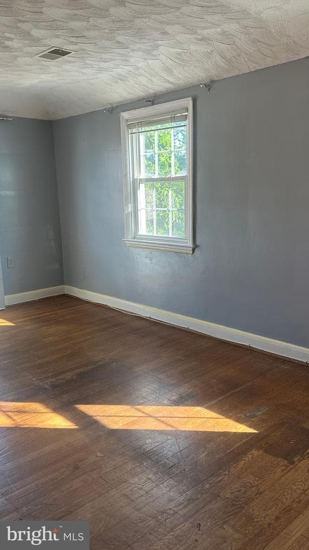 7019 Plymouth Road photo 36