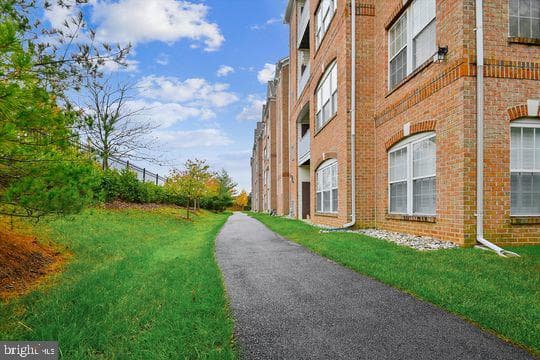 9511 Kingscroft Terrace #9511f photo 4