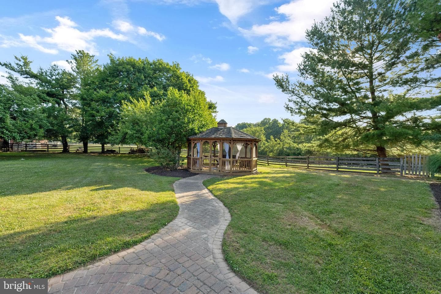 2 Arden Valley Court photo 90