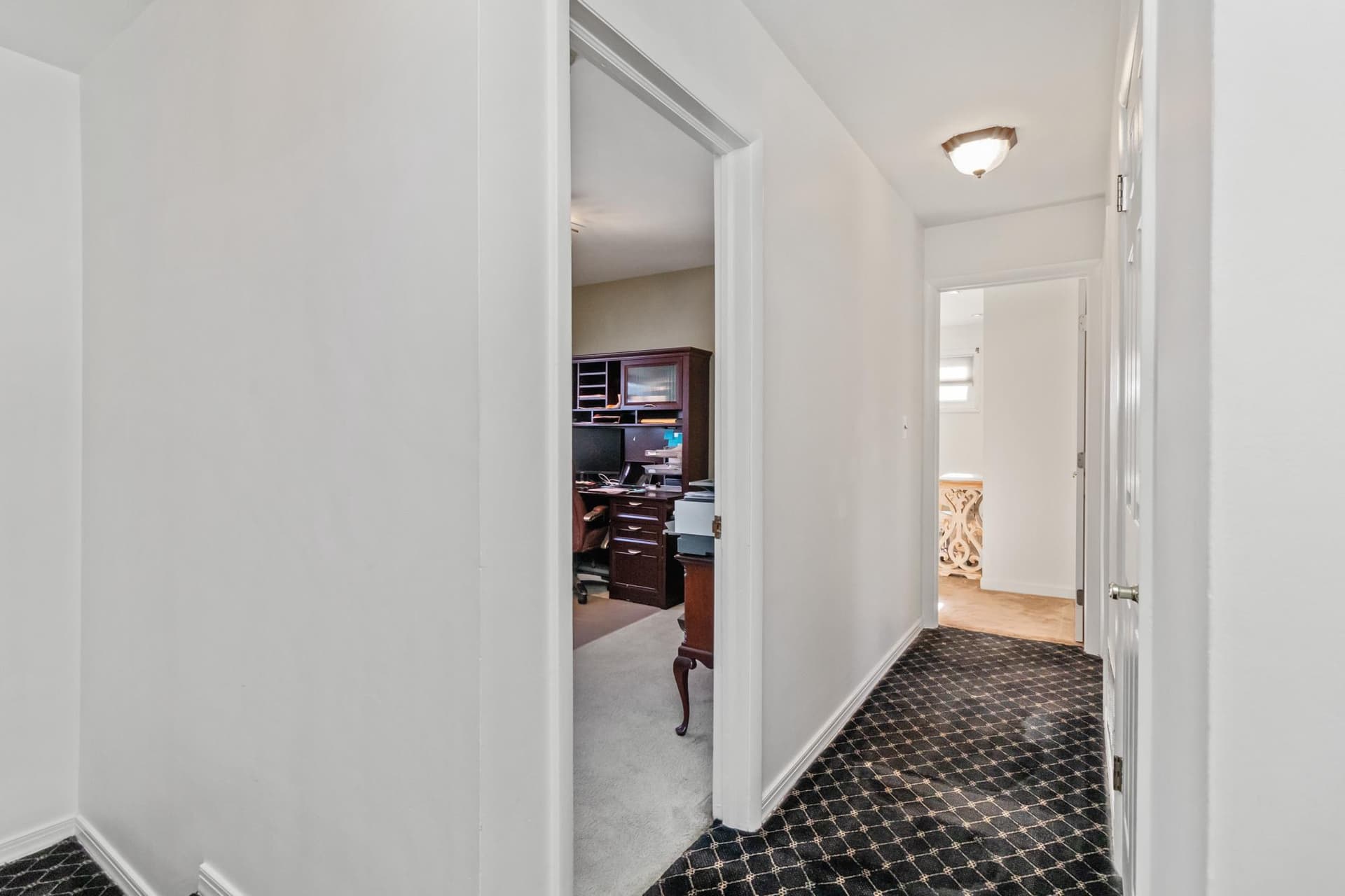 7206 N Charles Street N photo 33