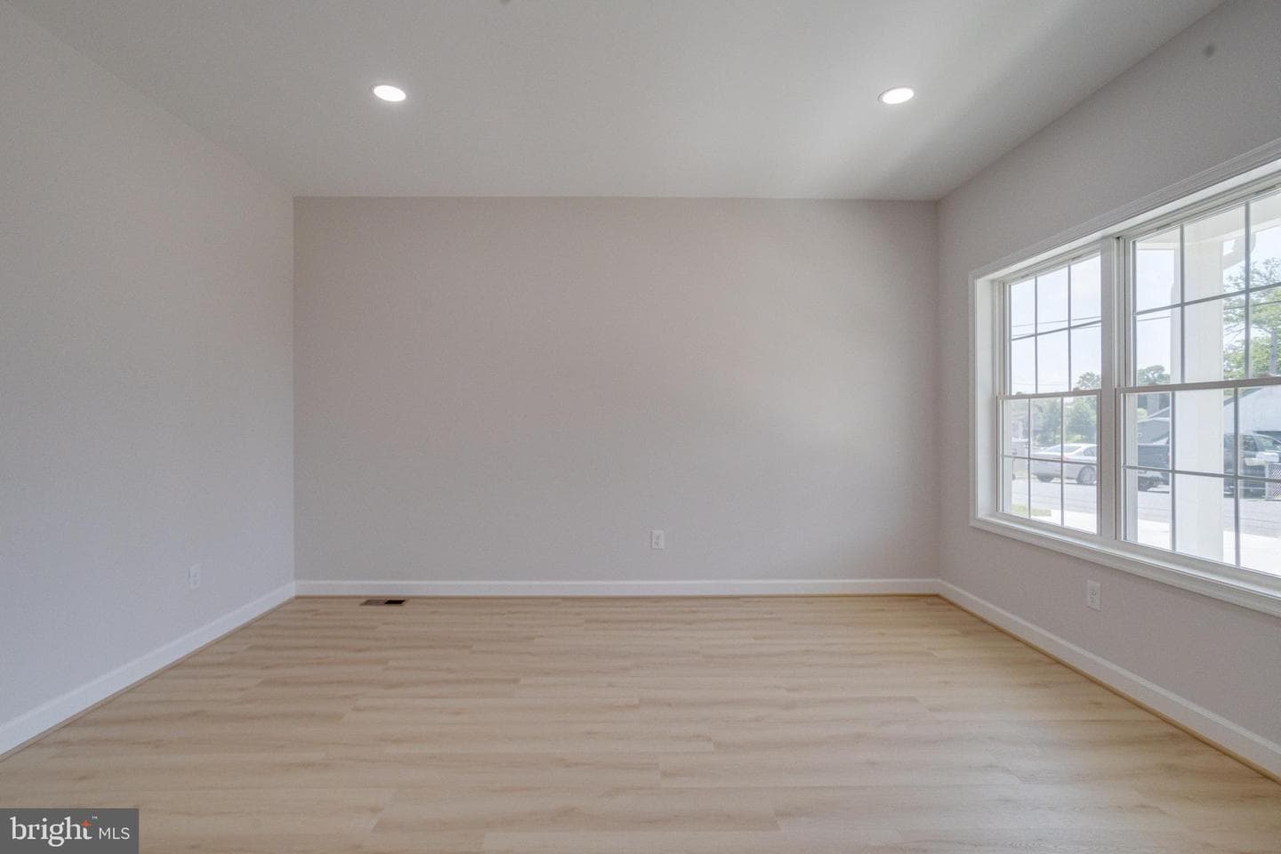7547 Battle Grove Circle photo 7
