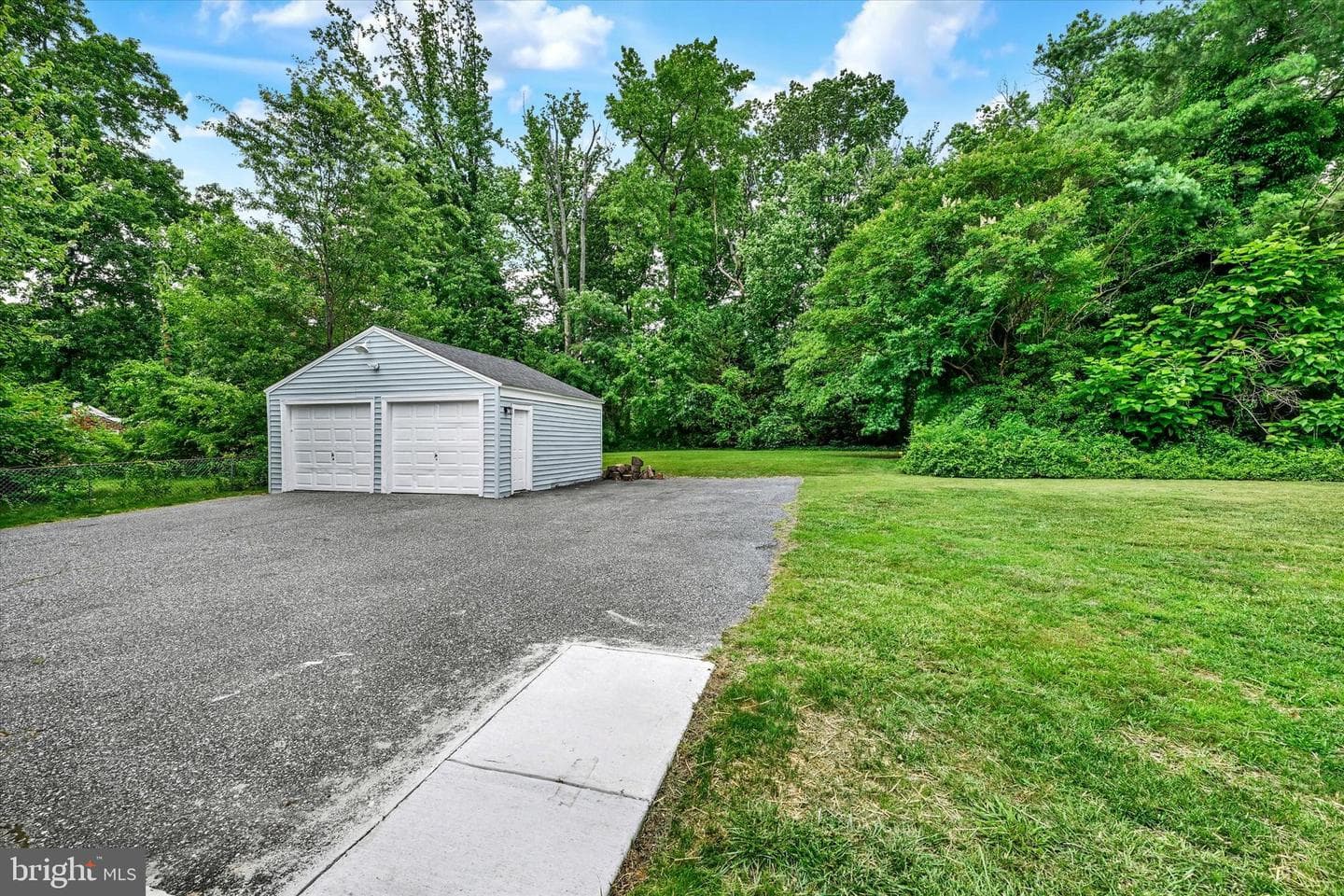 1806 Middleborough Road photo 14