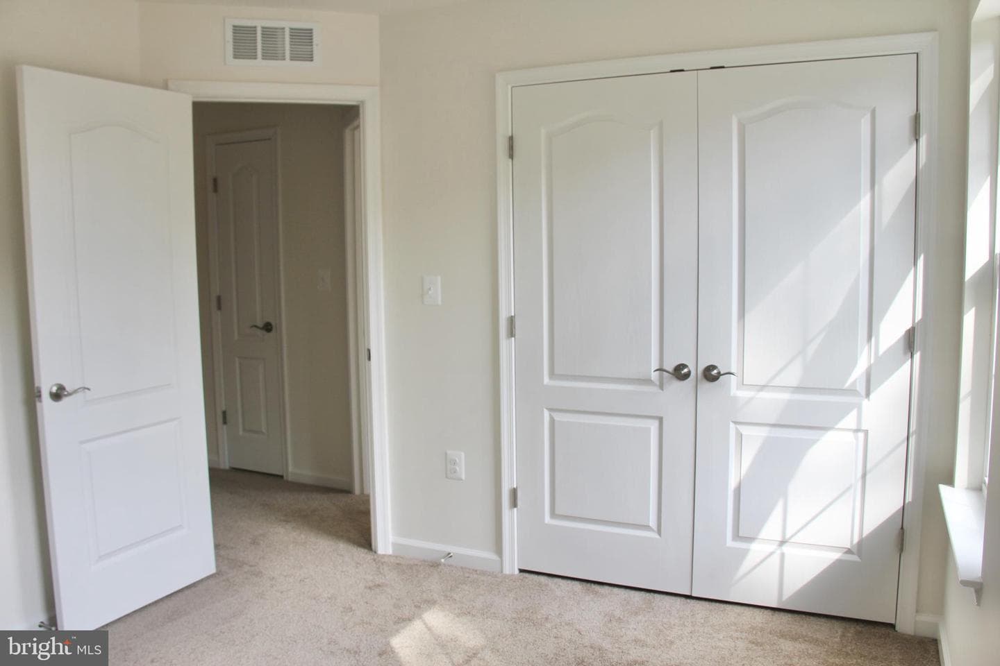 5948 Sunset Avenue photo 18