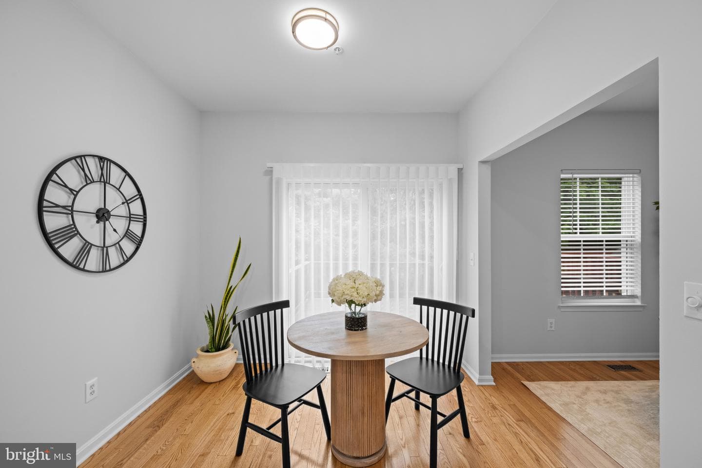 220 Persimmon Circle photo 7