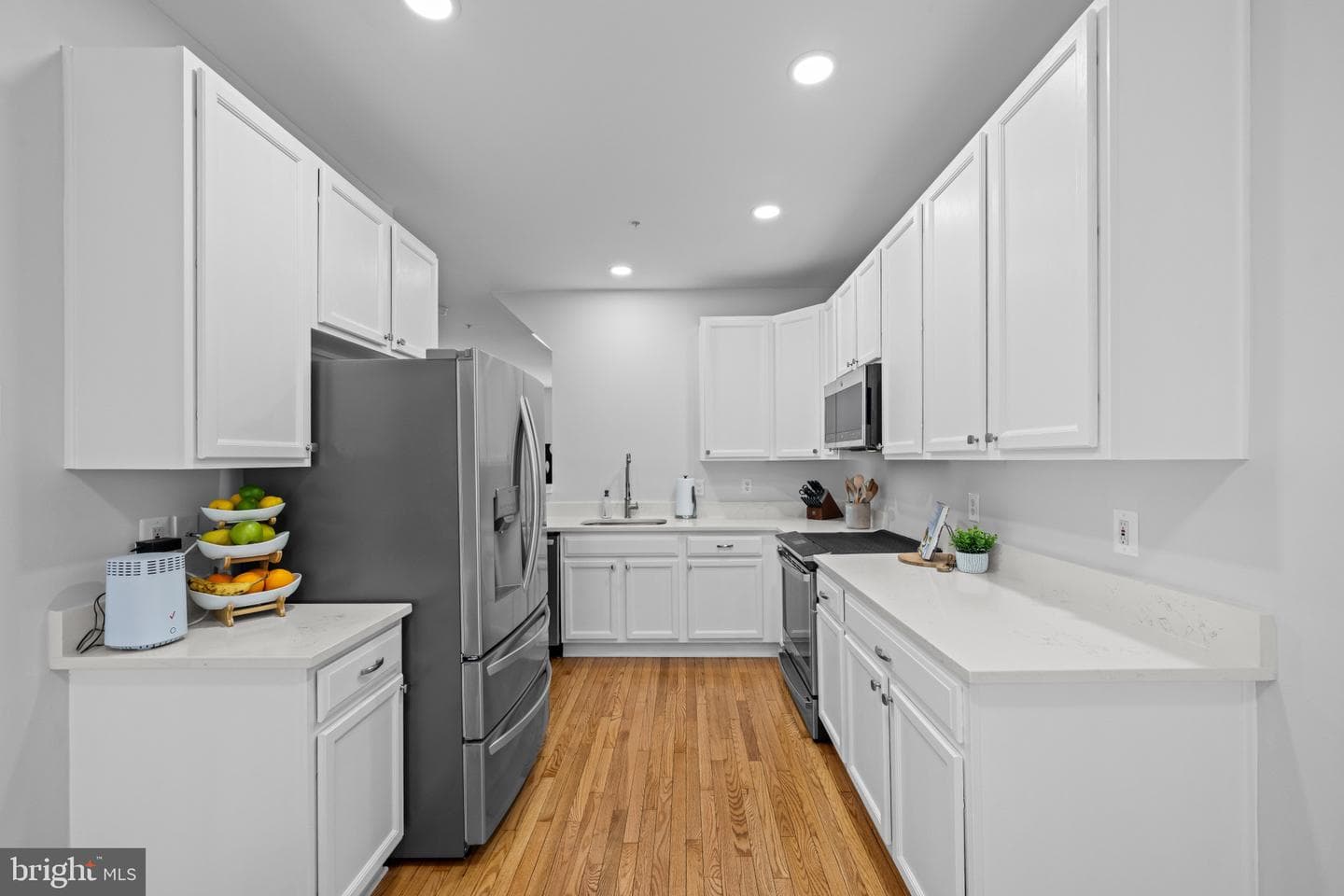 220 Persimmon Circle photo 9