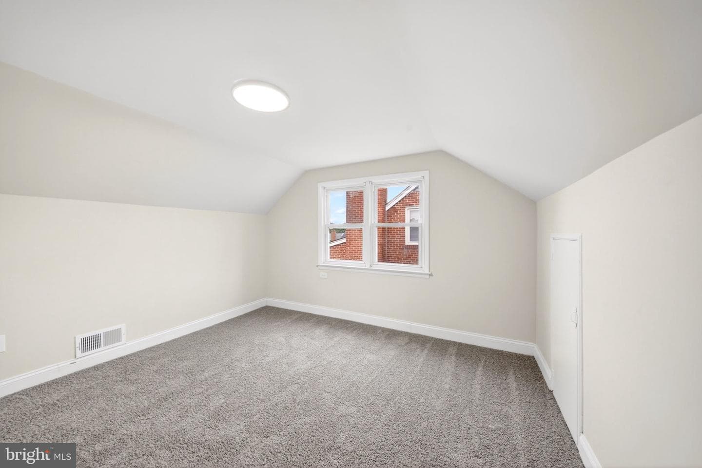 8217 Laurel Drive photo 25