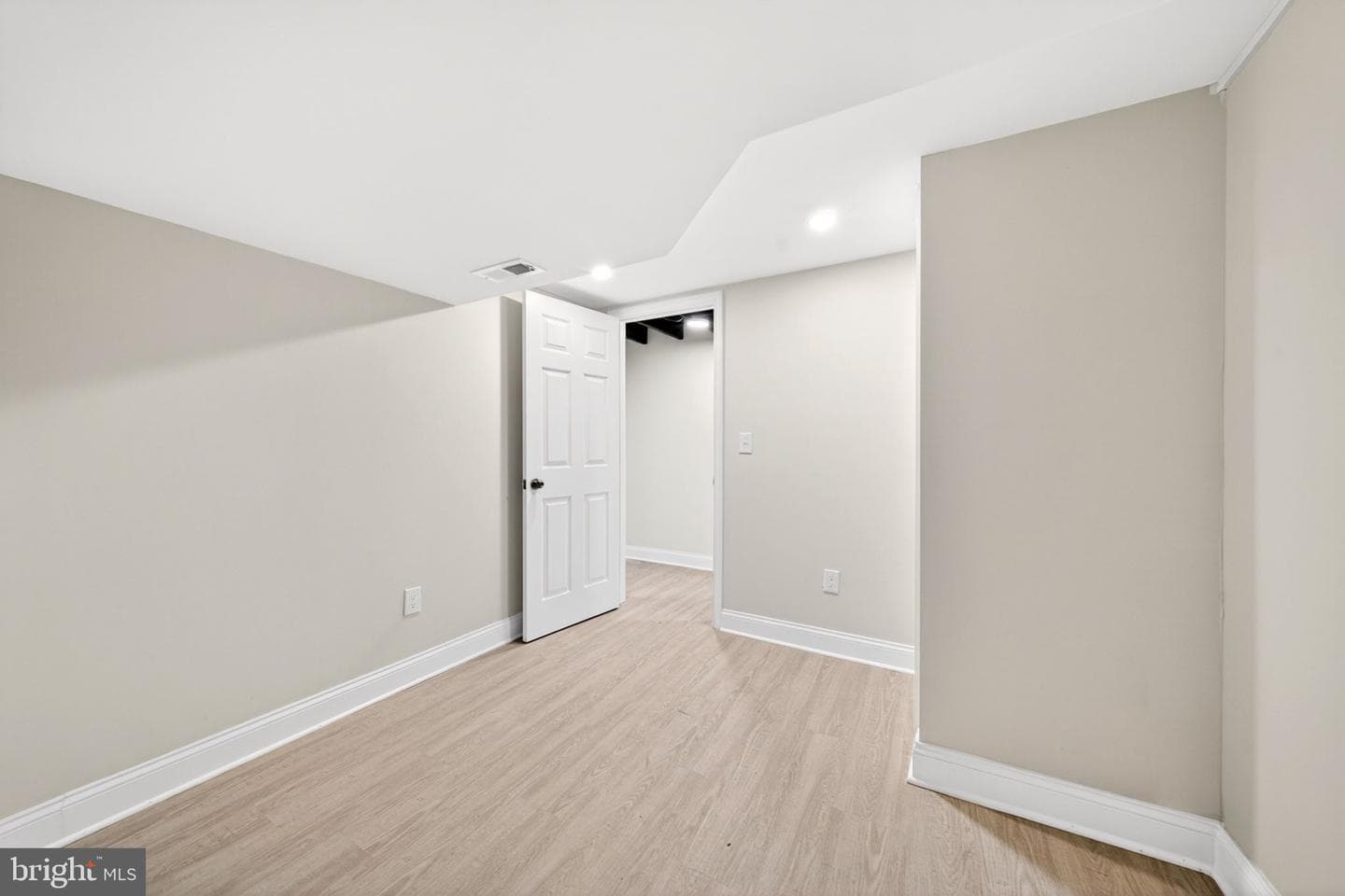 8217 Laurel Drive photo 33