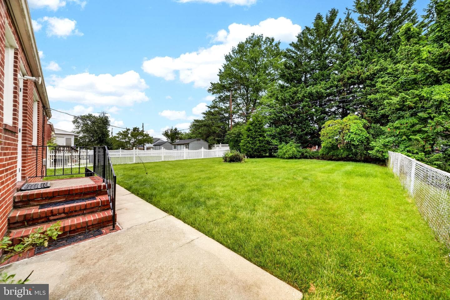 8217 Laurel Drive photo 36