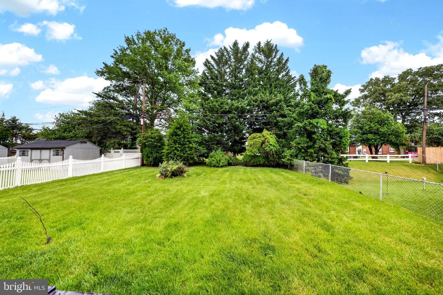 8217 Laurel Drive photo 40