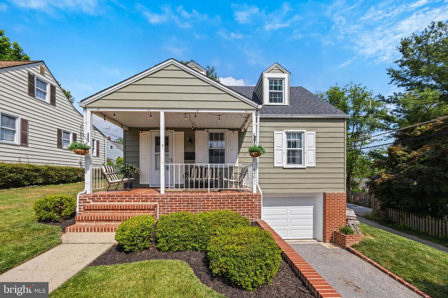 6401 Sharon, Idlewylde