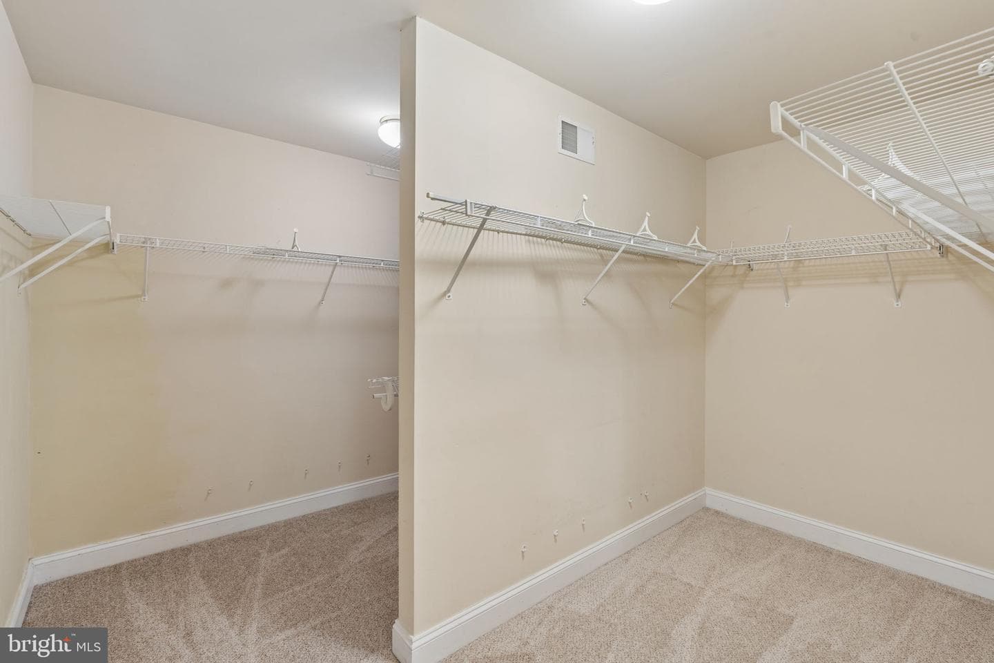 19109 Timothys Manor Court photo 40