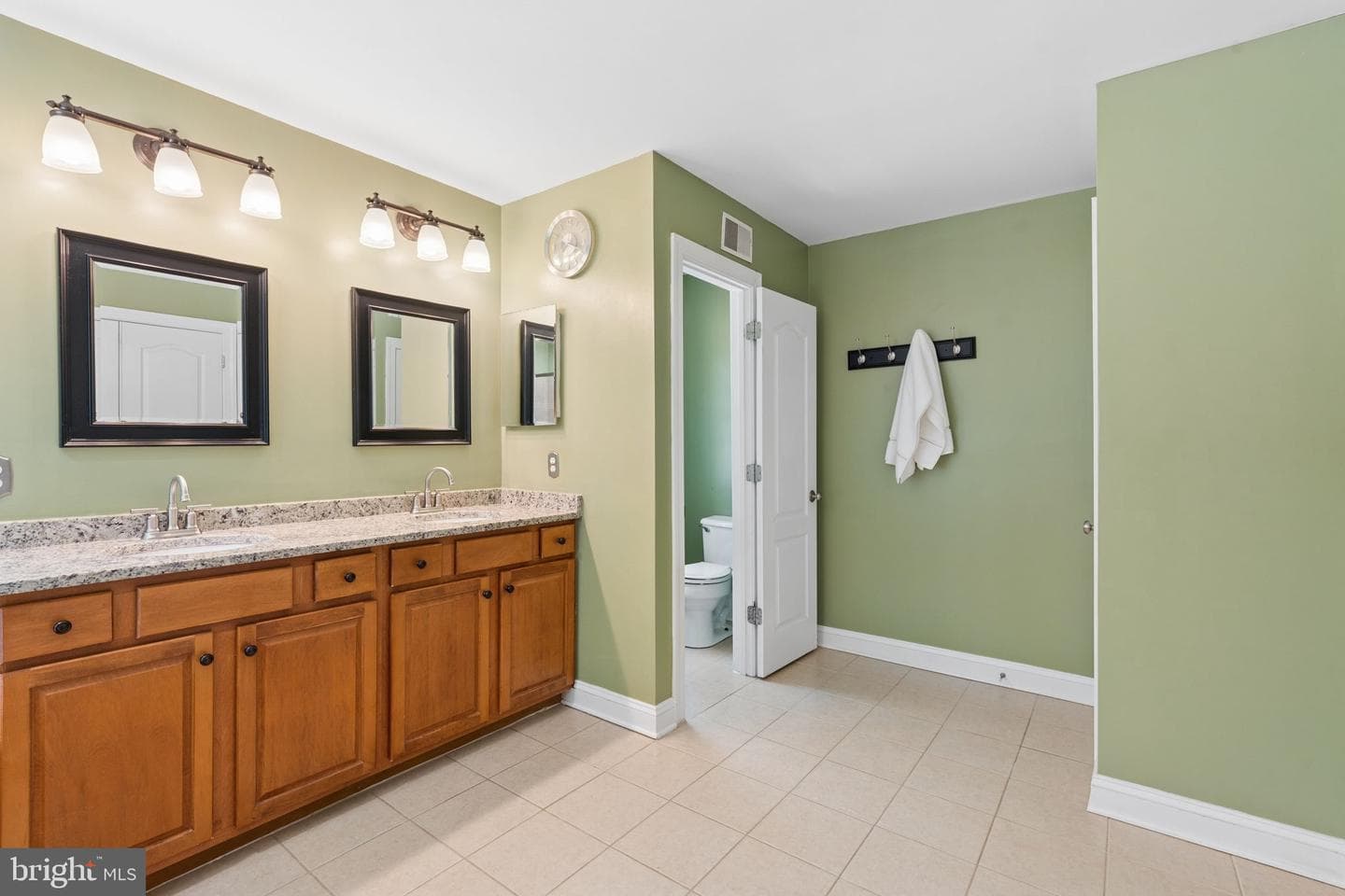 19109 Timothys Manor Court photo 44