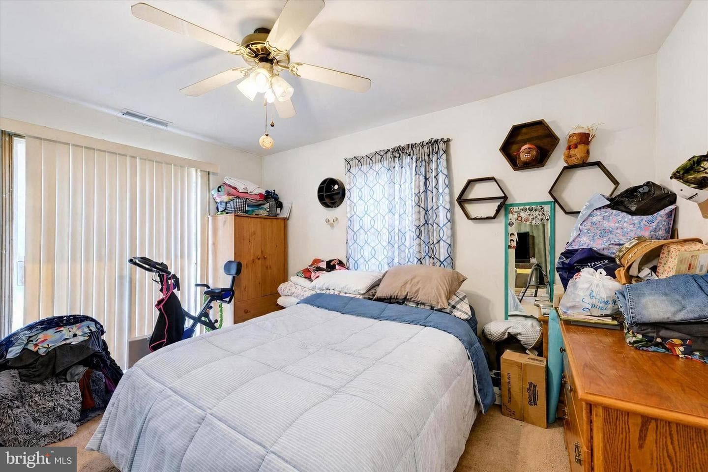 2820 Ross Avenue photo 8