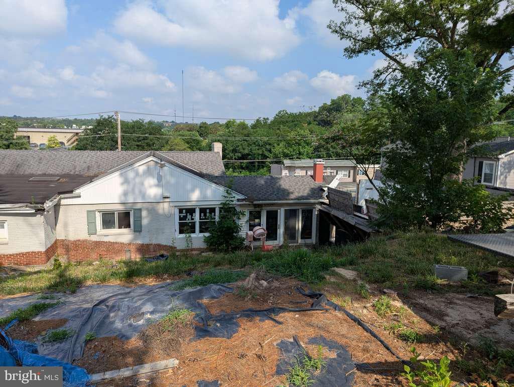 2207 Hammonds Ferry Rd, Baltimore