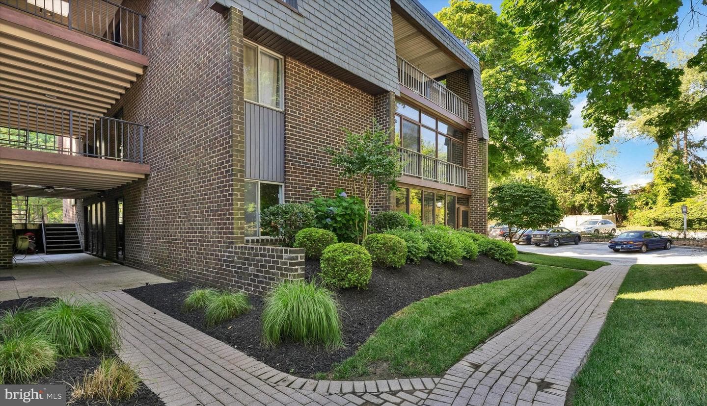 5 Stonehenge Circle #2, Pikesville