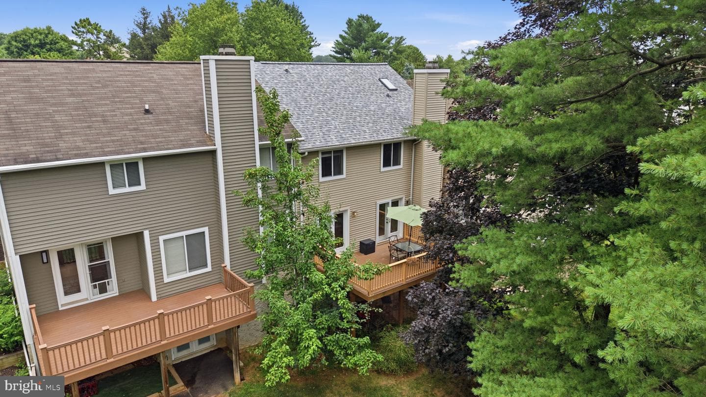 529 Chatterton Road photo 43