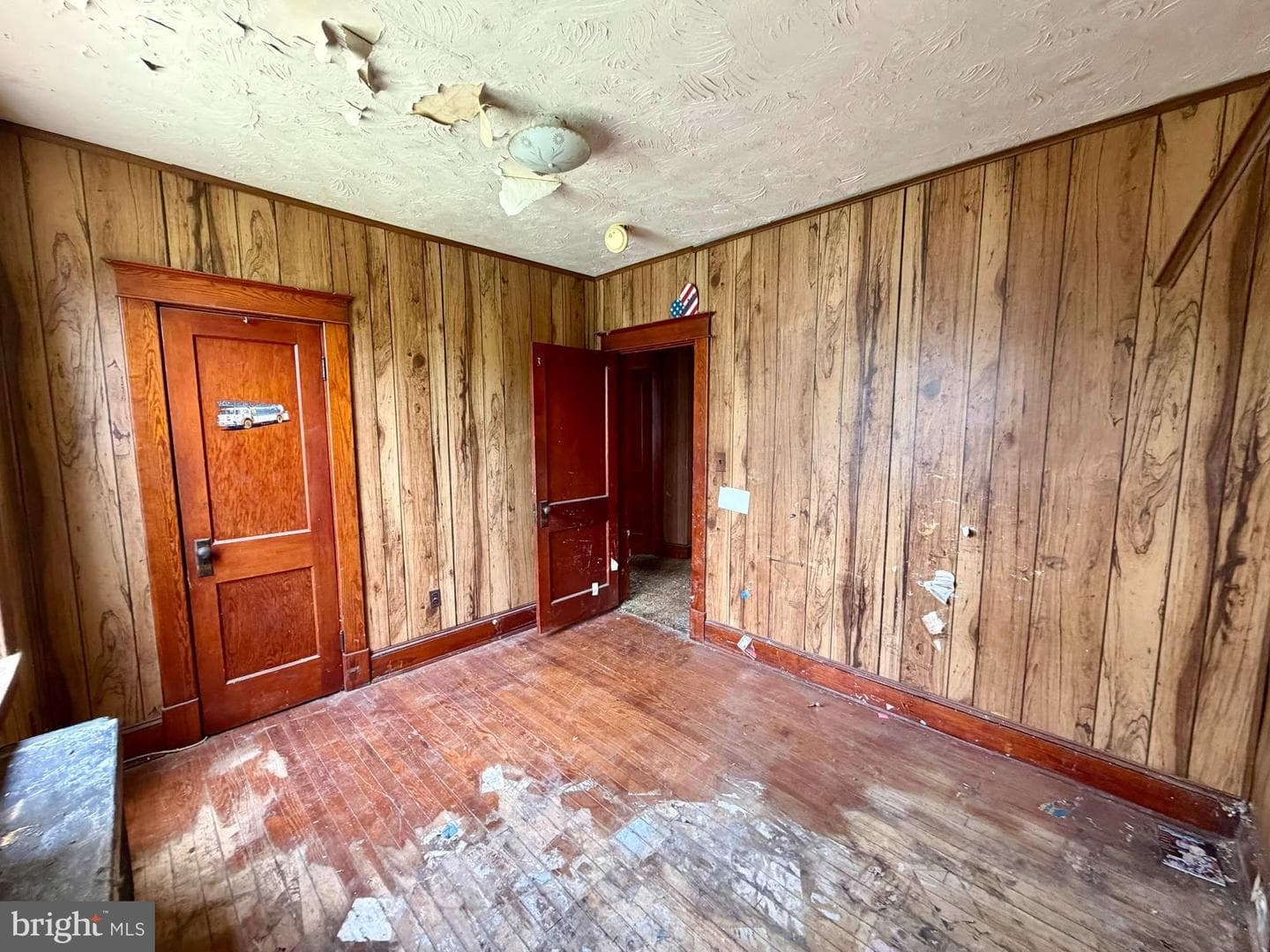 238 Baltimore Ave photo 9