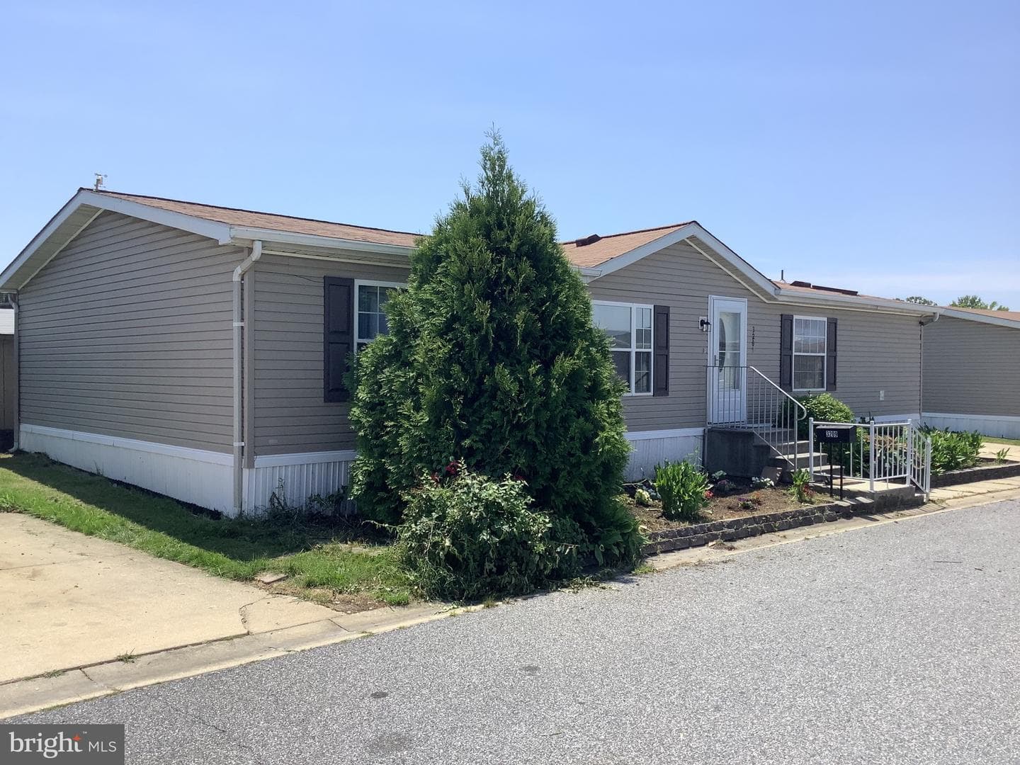 3209 Gentian Lane photo 3