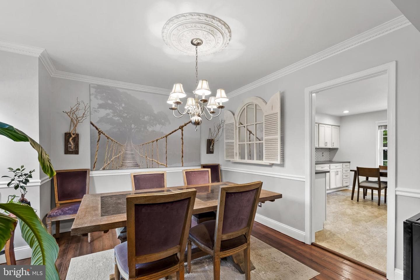1101 Saint Albans Road photo 13