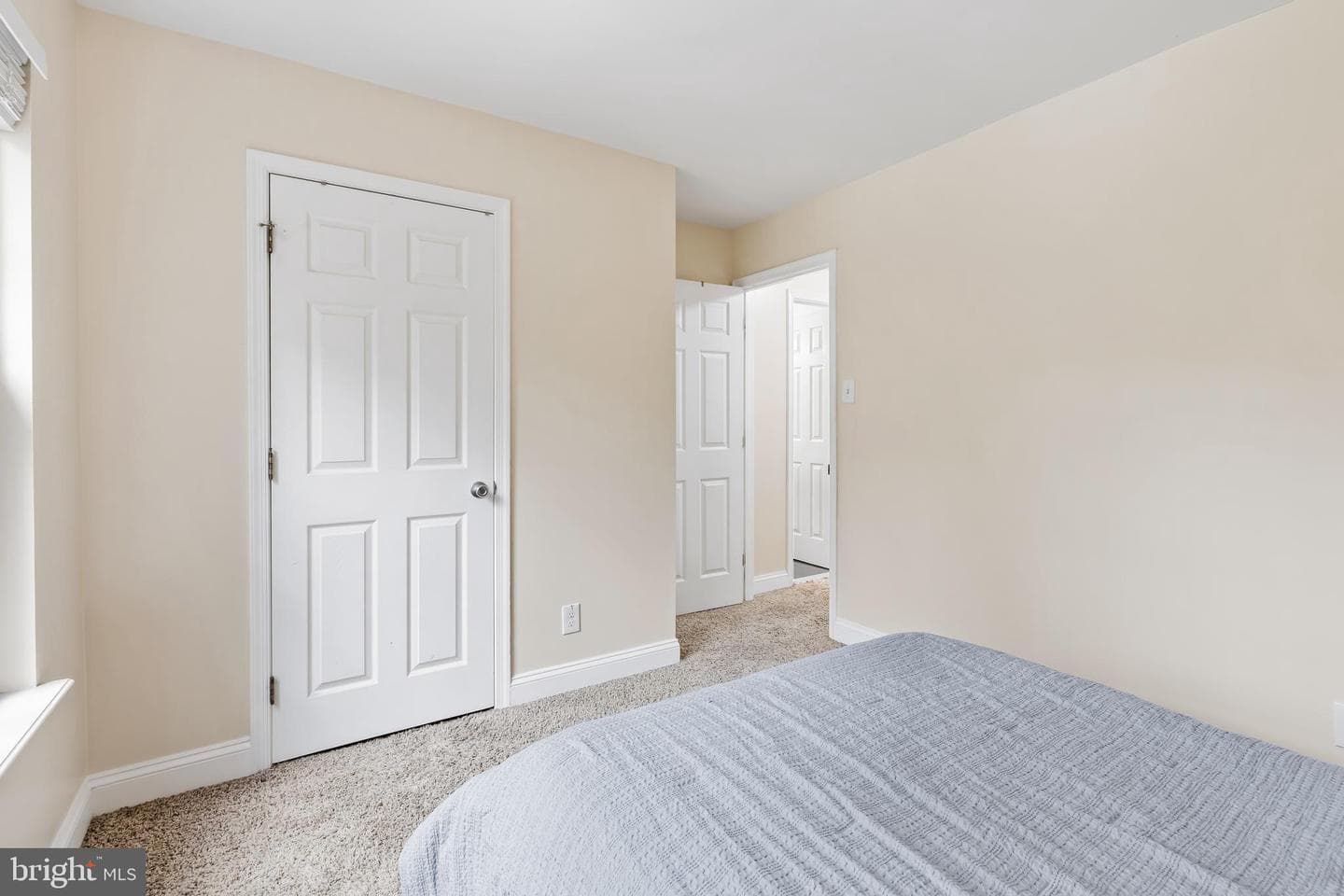 1101 Saint Albans Road photo 29