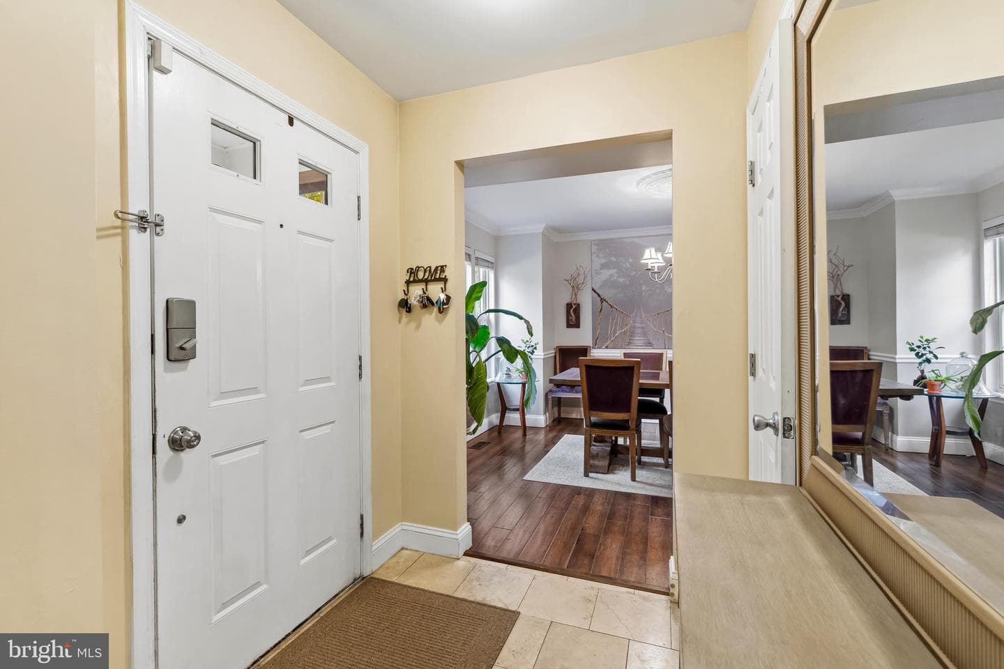 1101 Saint Albans Road photo 3