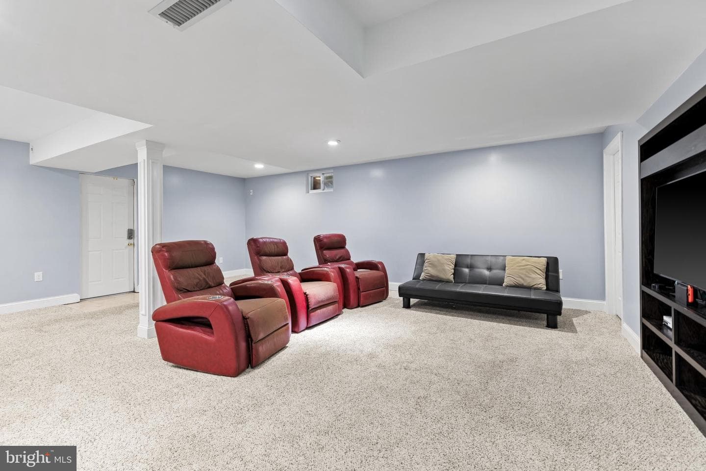 1101 Saint Albans Road photo 32