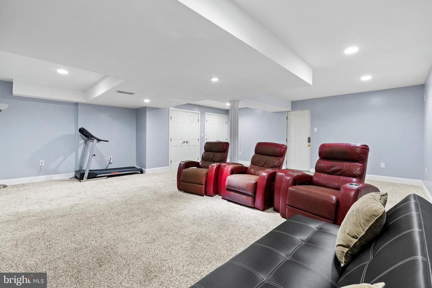 1101 Saint Albans Road photo 34