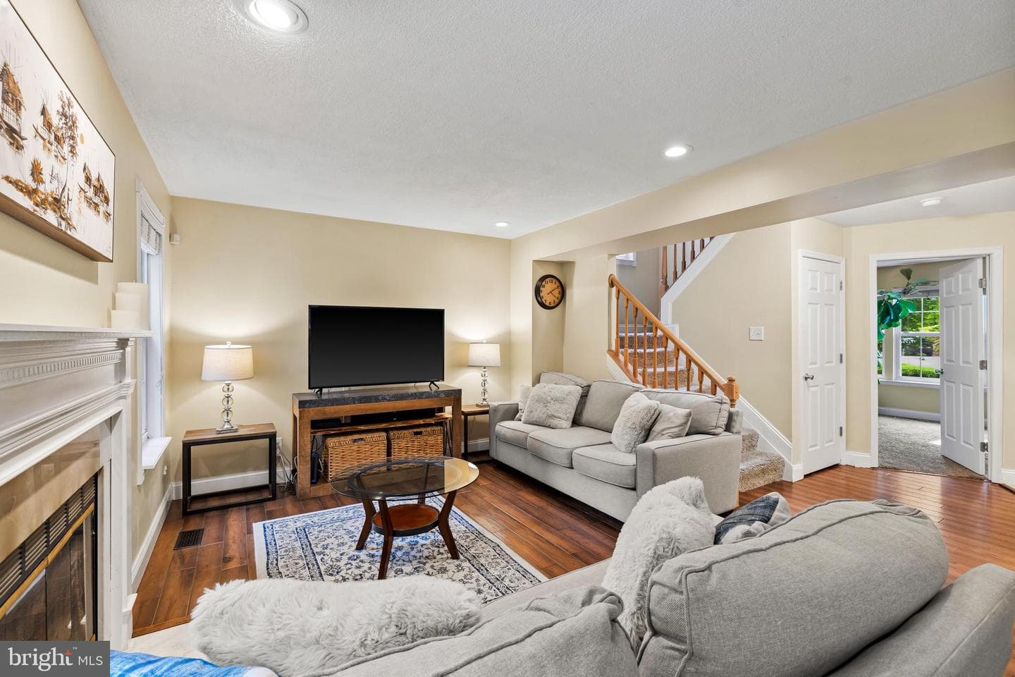 1101 Saint Albans Road photo 5