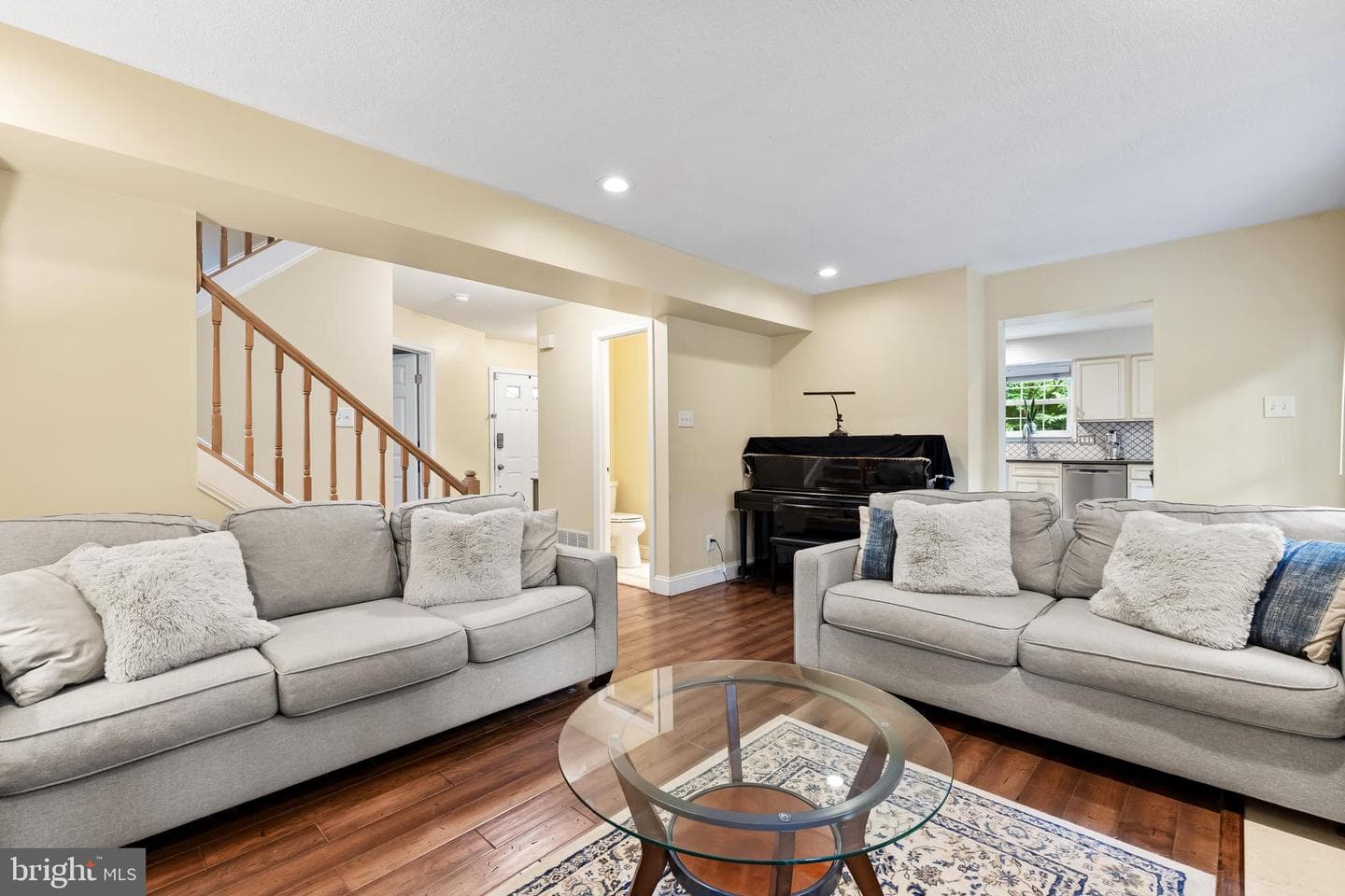 1101 Saint Albans Road photo 6
