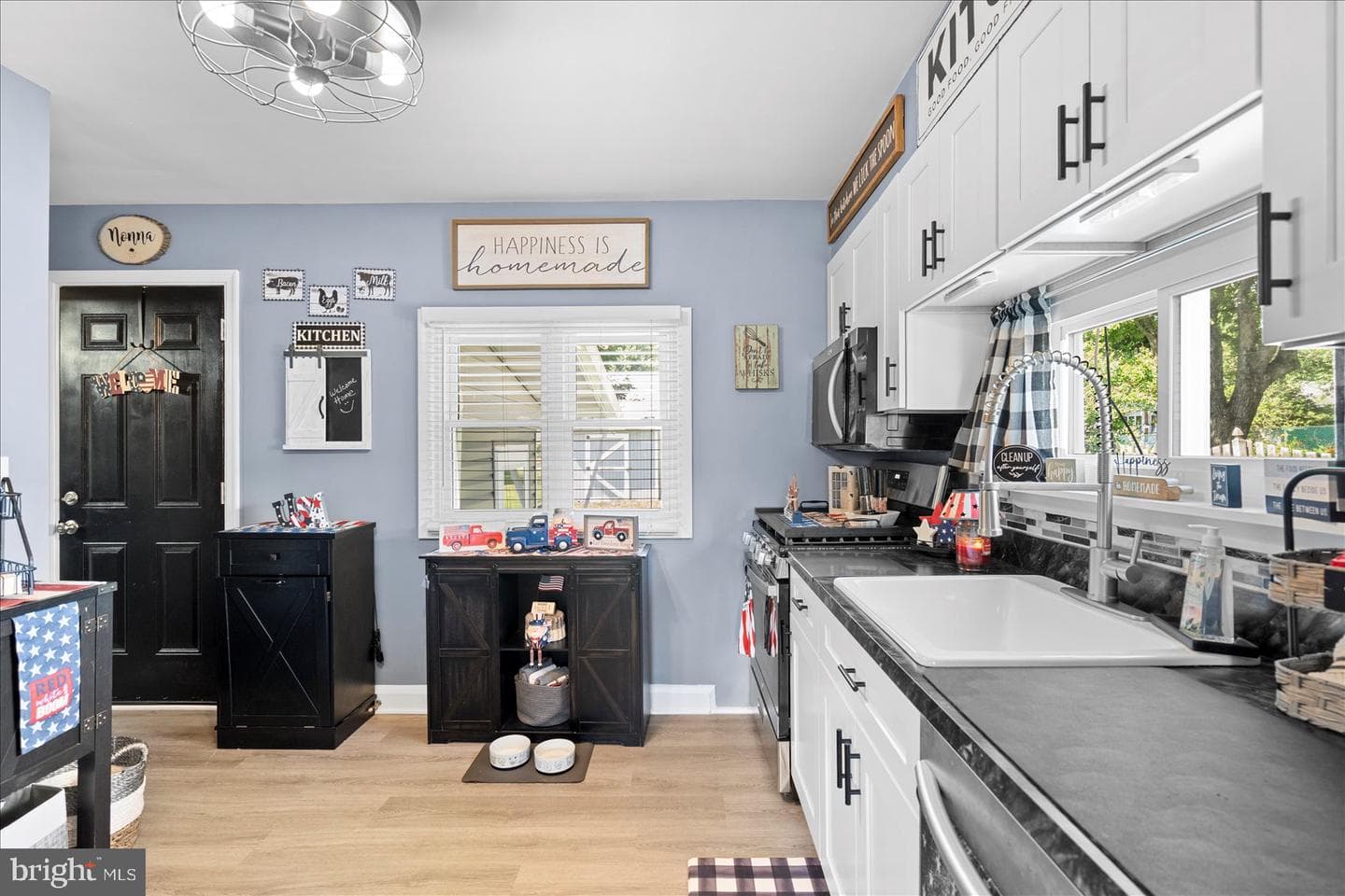 2827 Erie Avenue photo 11