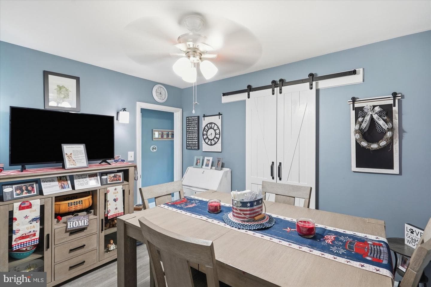 2827 Erie Avenue photo 14