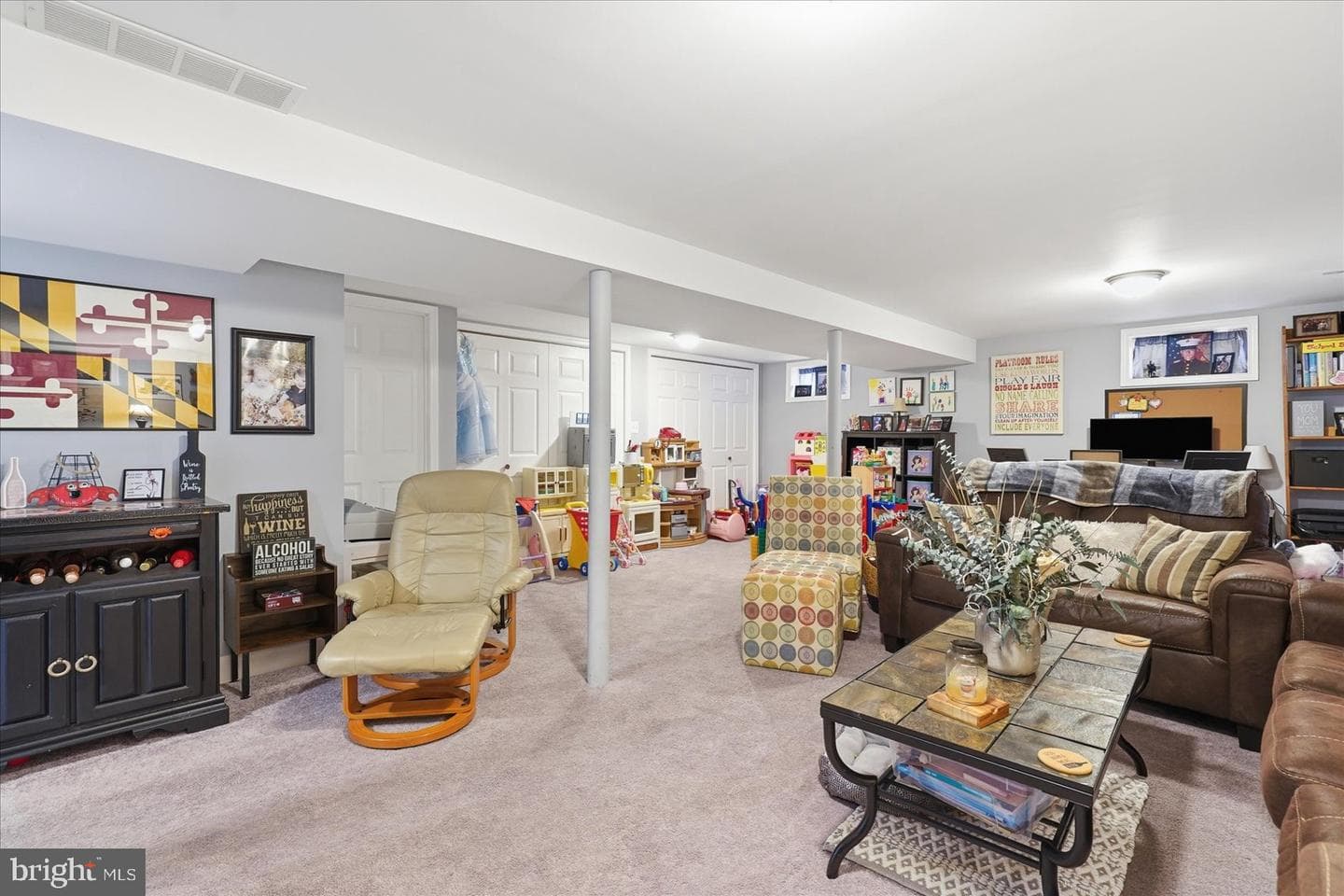 2827 Erie Avenue photo 24