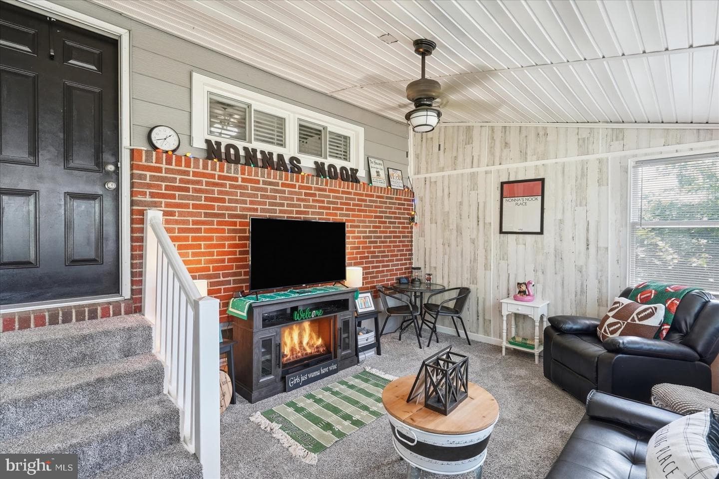 2827 Erie Avenue photo 29