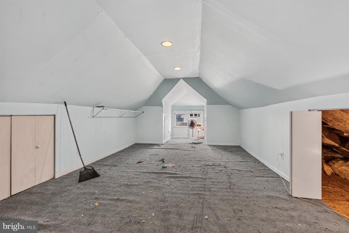 7436 Kenlea Avenue photo 27