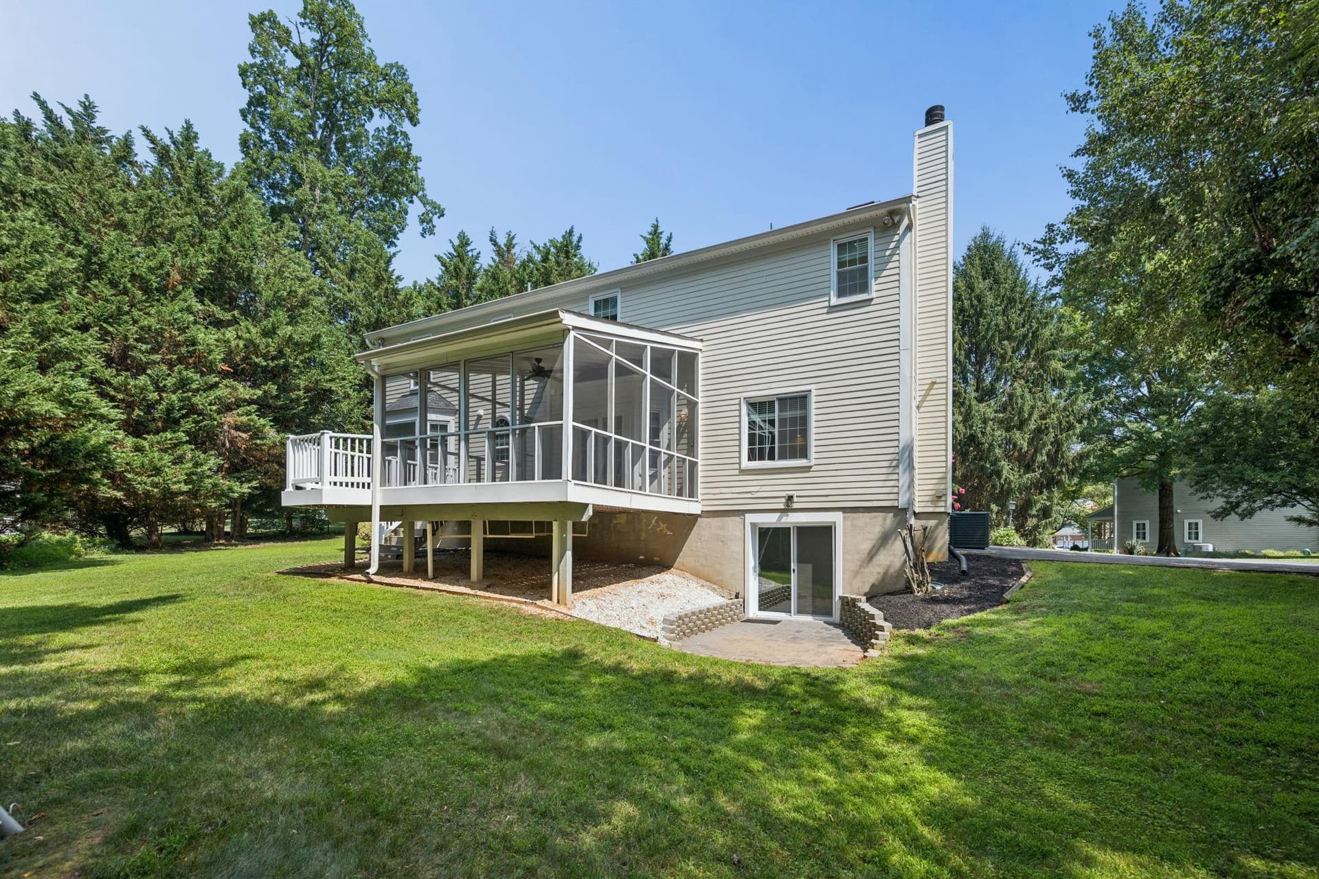 607 Oak Farm Court photo 11