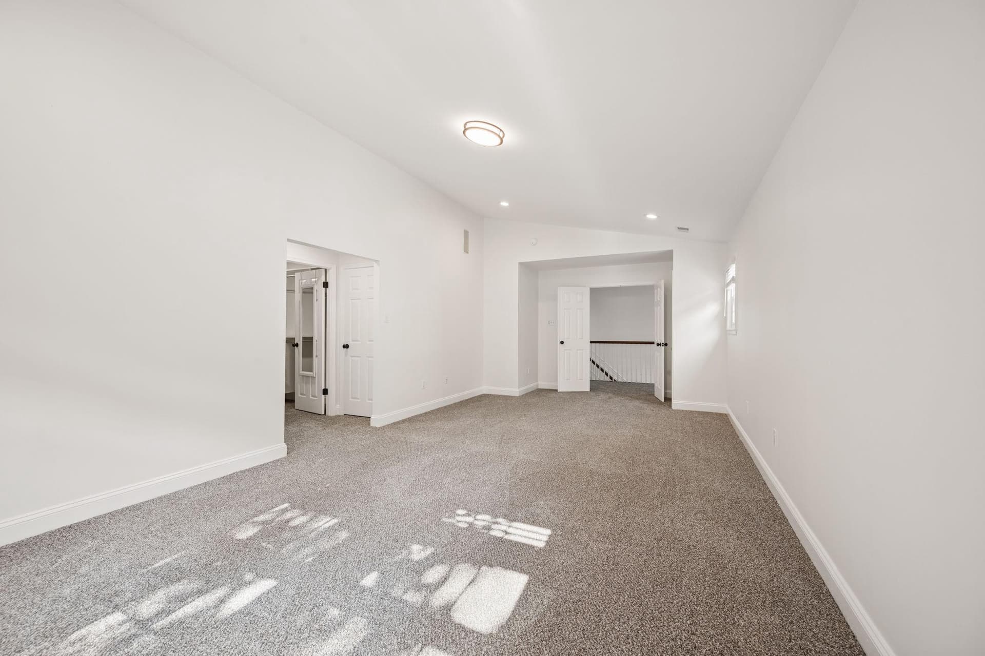 607 Oak Farm Court photo 14