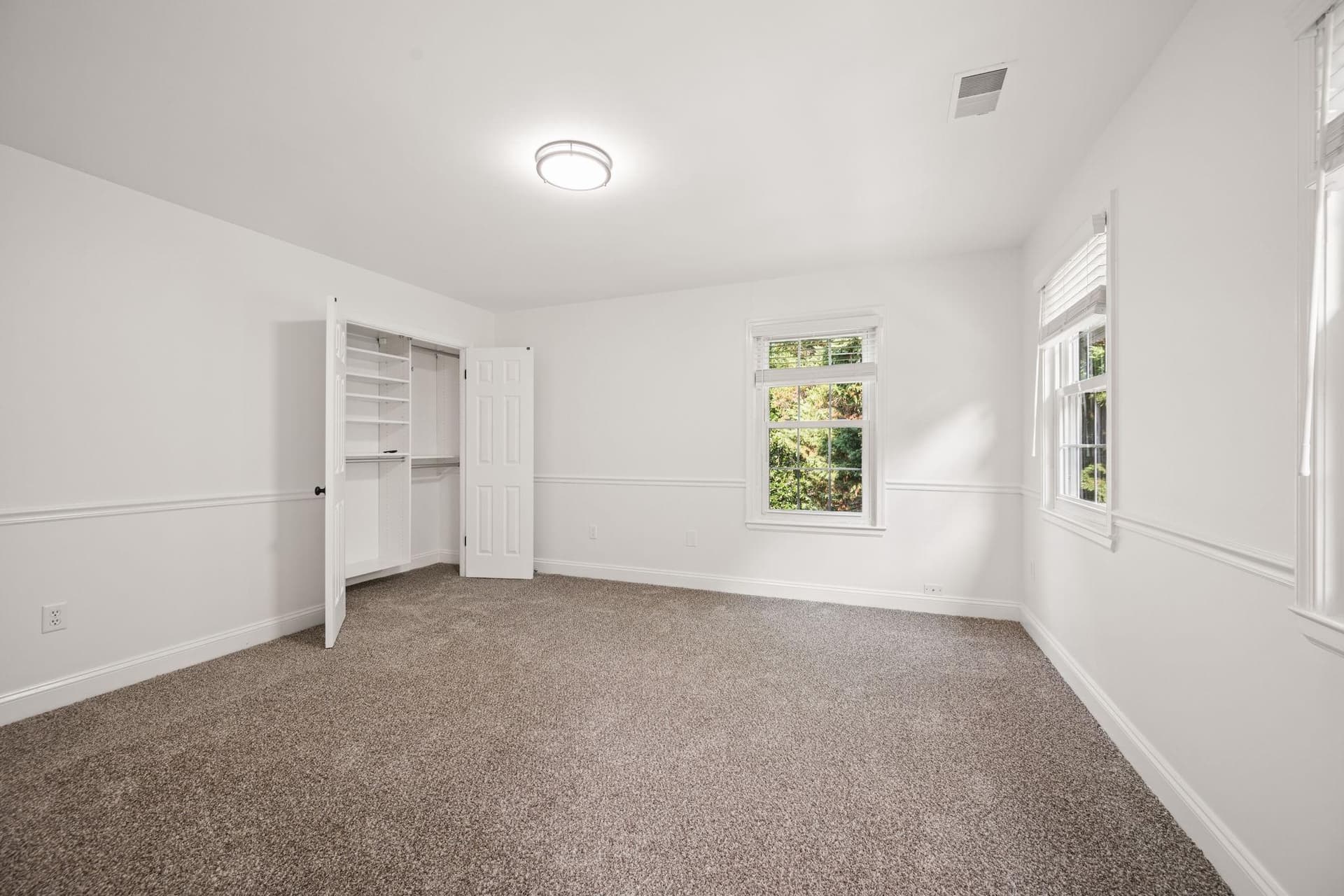 607 Oak Farm Court photo 16