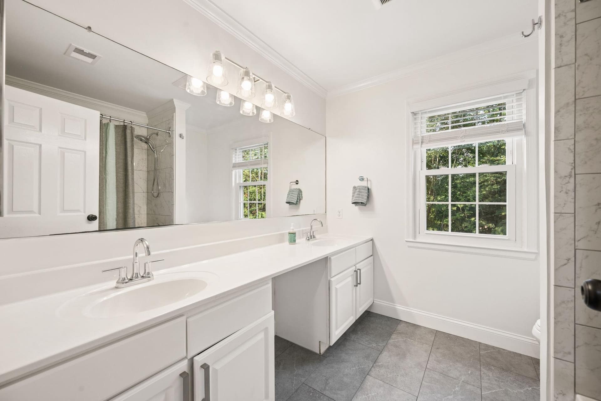 607 Oak Farm Court photo 46