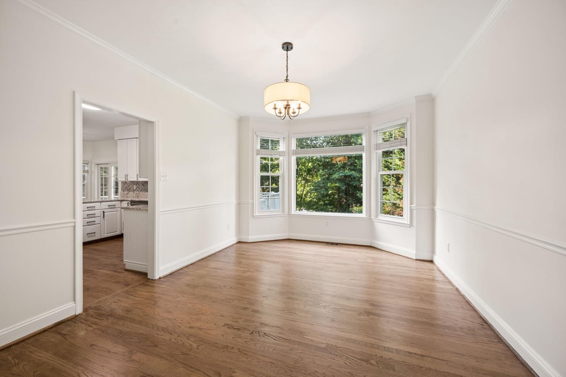 607 Oak Farm Court photo 8