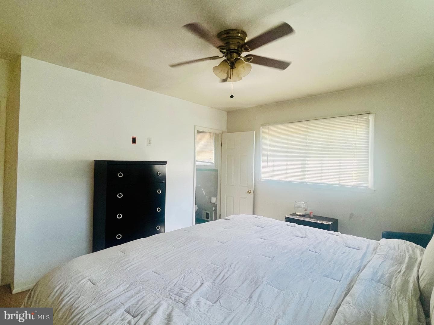 1308 Greenwood photo 11