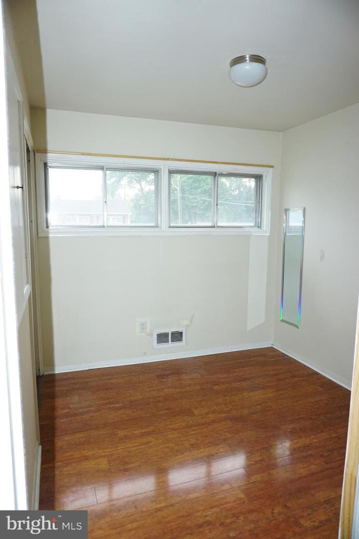 5904 Charnwood Road photo 12